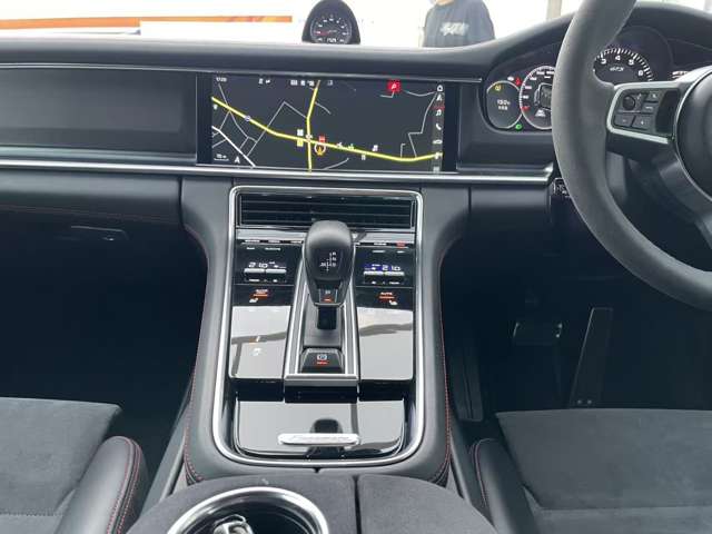 ポルシェ パナメーラ　スポーツツーリスモ ＧＴＳ ＰＤＫ ４ＷＤ R2年 (関東) 99