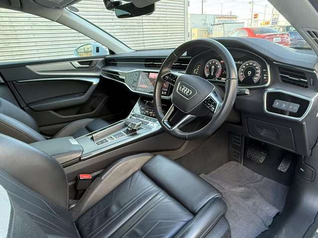 アウディ Ａ７　スポーツバック ４５ ＴＦＳＩ クワトロ ４ＷＤ R2年 (関東) 99