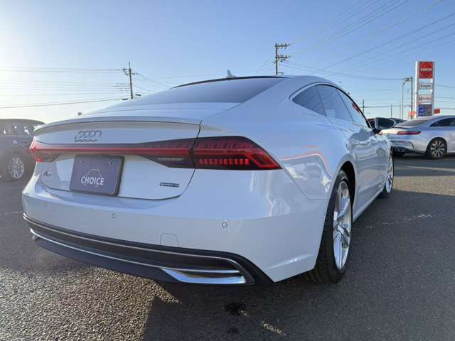 アウディ Ａ７　スポーツバック ４５ ＴＦＳＩ クワトロ ４ＷＤ R2年 (関東) 99