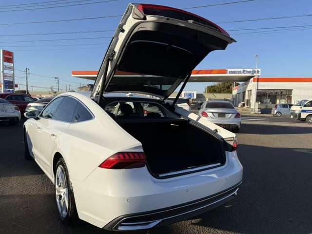 アウディ Ａ７　スポーツバック ４５ ＴＦＳＩ クワトロ ４ＷＤ R2年 (関東) 99