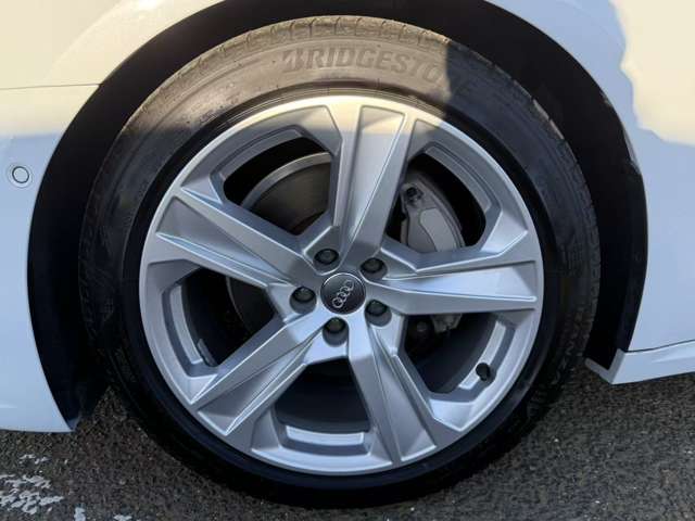 アウディ Ａ７　スポーツバック ４５ ＴＦＳＩ クワトロ ４ＷＤ R2年 (関東) 99