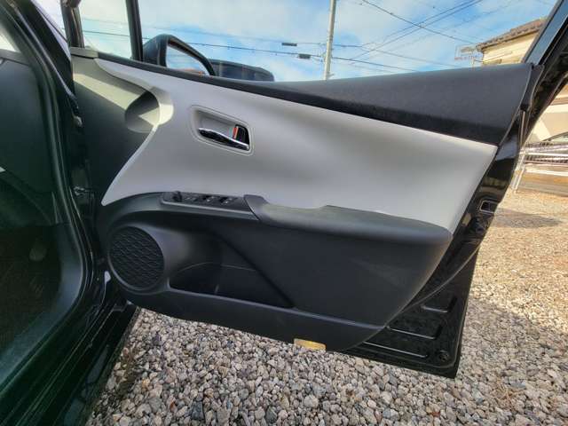 トヨタ プリウスＰＨＶ １．８ Ｓ H29年 (関東) 99