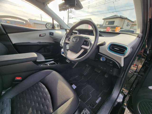 トヨタ プリウスＰＨＶ １．８ Ｓ H29年 (関東) 99