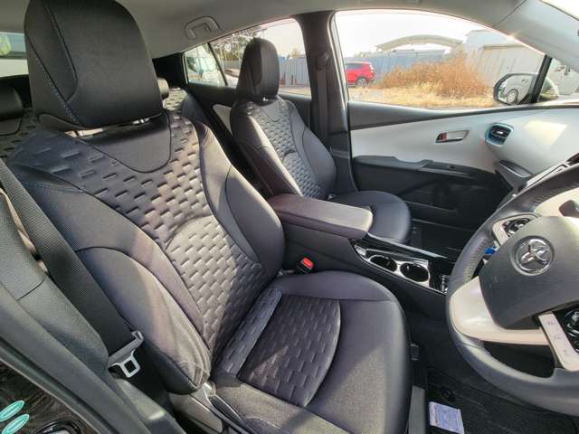 トヨタ プリウスＰＨＶ １．８ Ｓ H29年 (関東) 99