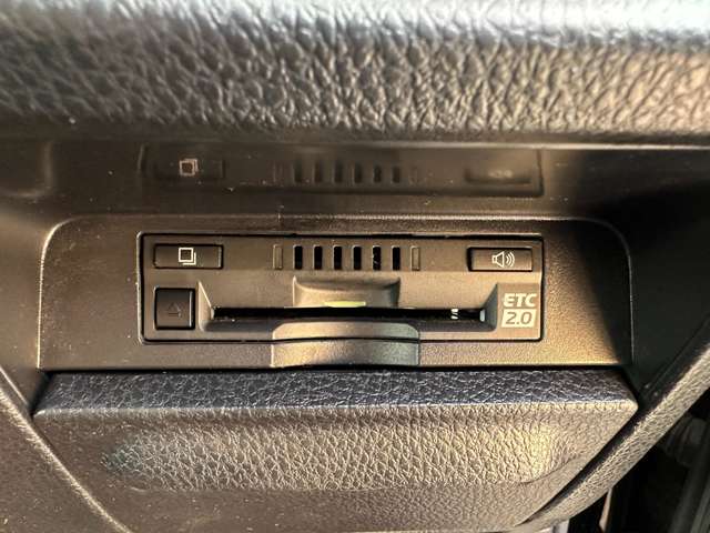 トヨタ ヴォクシー ２．０ ＺＳ 煌ＩＩ R2年 (関東) 99