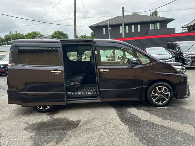トヨタ ヴォクシー ２．０ ＺＳ 煌 H30年 (関東) 99