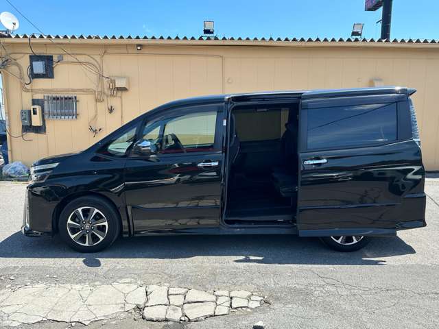 トヨタ ヴォクシー ２．０ ＺＳ 煌ＩＩ R1年 (関東) 99