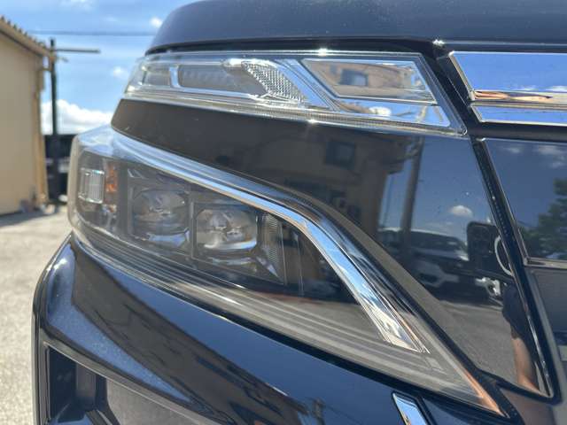 トヨタ ヴォクシー ２．０ ＺＳ 煌ＩＩ R1年 (関東) 99