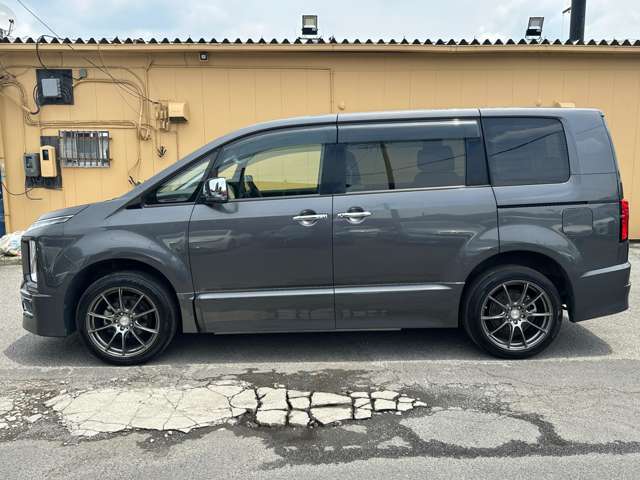 三菱 デリカ　Ｄ：５ アーバンギア ２．２ Ｇ パワーパッケージ ディーゼルターボ ４ＷＤ R1年 (関東) 99