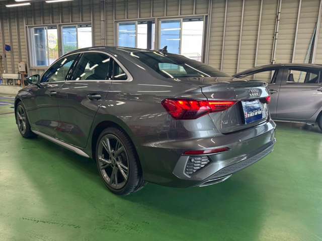 アウディ Ａ３　セダン ４０ ＴＦＳＩ クワトロ Ｓライン ４ＷＤ R4年 (東海) 99