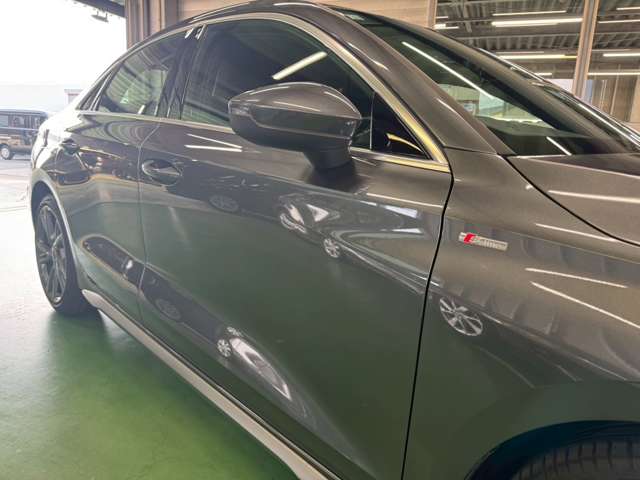 アウディ Ａ３　セダン ４０ ＴＦＳＩ クワトロ Ｓライン ４ＷＤ R4年 (東海) 99