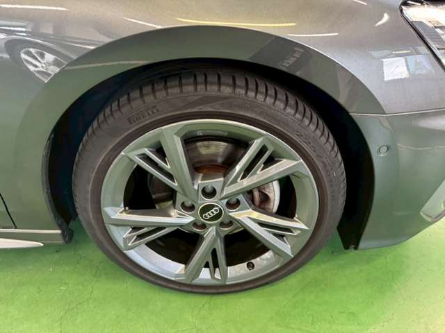 アウディ Ａ３　セダン ４０ ＴＦＳＩ クワトロ Ｓライン ４ＷＤ R4年 (東海) 99