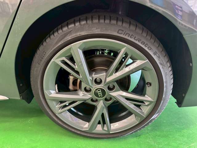アウディ Ａ３　セダン ４０ ＴＦＳＩ クワトロ Ｓライン ４ＷＤ R4年 (東海) 99