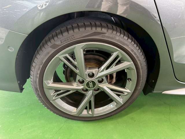 アウディ Ａ３　セダン ４０ ＴＦＳＩ クワトロ Ｓライン ４ＷＤ R4年 (東海) 99