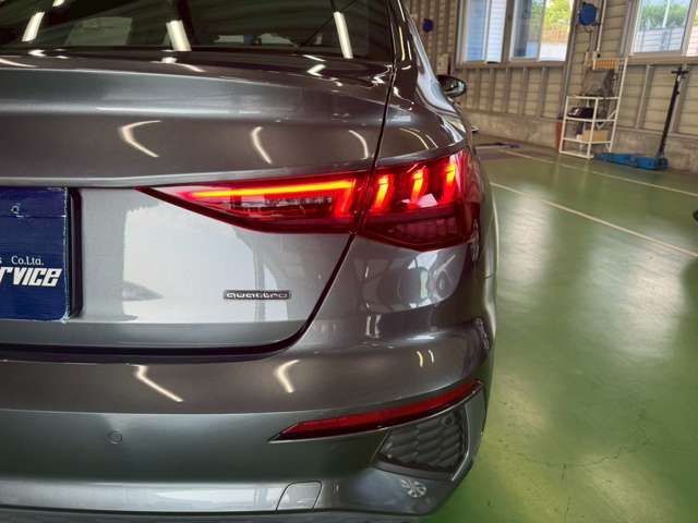 アウディ Ａ３　セダン ４０ ＴＦＳＩ クワトロ Ｓライン ４ＷＤ R4年 (東海) 99