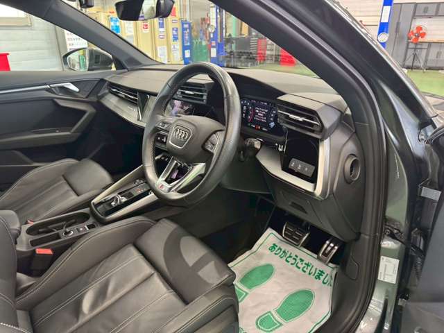 アウディ Ａ３　セダン ４０ ＴＦＳＩ クワトロ Ｓライン ４ＷＤ R4年 (東海) 99