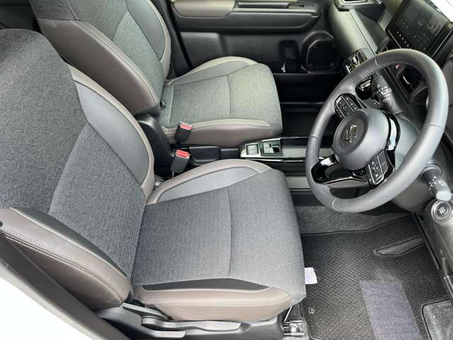 スズキ クロスビー １．２ ハイブリッド ＭＺ アップグレードパッケージ装着車 R7年 (近畿) 99