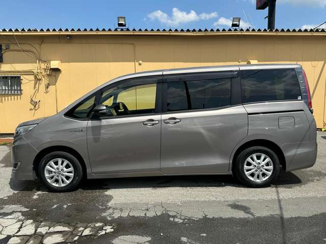 トヨタ ノア １．８ ハイブリッド Ｇ H29年 (関東) 99