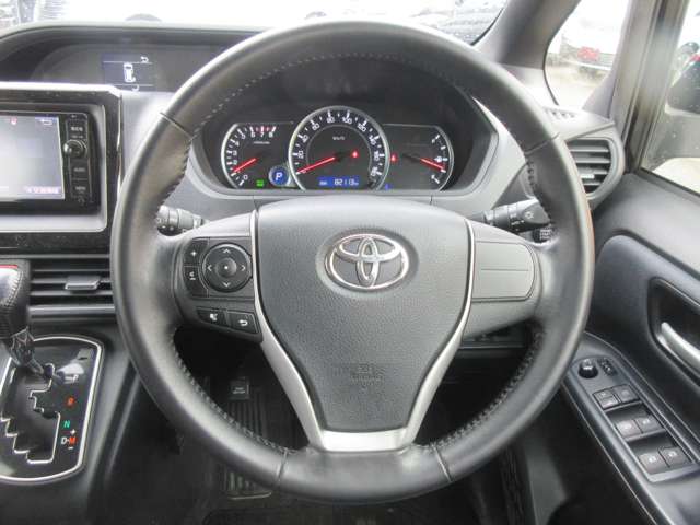 トヨタ ノア ２．０ ＳＩ H28年 (関東) 99