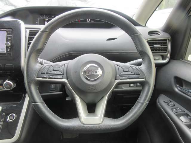 日産 セレナ ２．０ ハイウェイスター Ｖセレクション H29年 (関東) 99