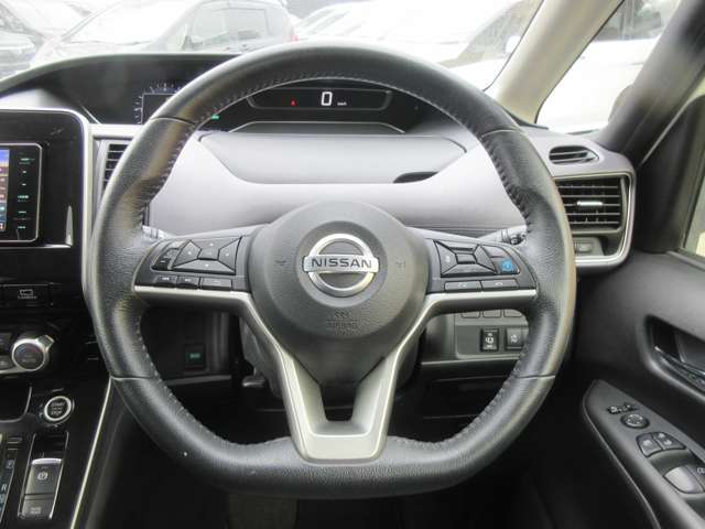 日産 セレナ ２．０ ハイウェイスター Ｖ R1年 (関東) 99