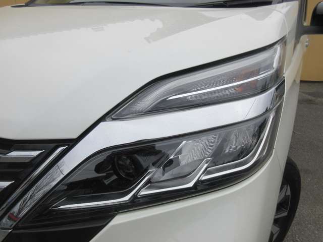 日産 セレナ ２．０ ハイウェイスター Ｖ R1年 (関東) 99