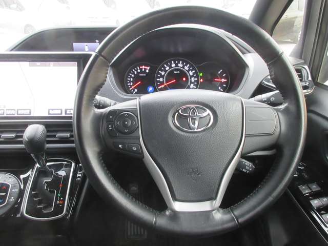 トヨタ ヴォクシー ２．０ ＺＳ H29年 (関東) 99