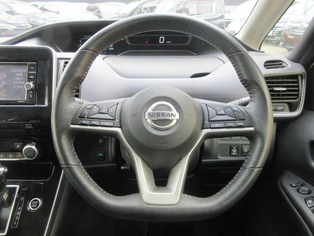 日産 セレナ ２．０ ハイウェイスター Ｖ R1年 (関東) 99