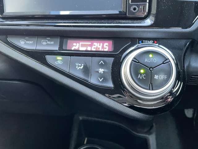 トヨタ アクア １．５ Ｓ H29年 (関東) 99