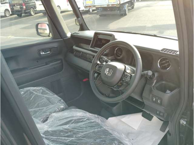 ホンダ Ｎ　ＢＯＸ カスタム ６６０ ターボ コーディネートスタイル ２トーン R7年 (東海) 99