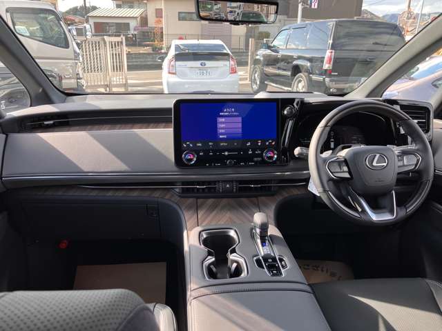 レクサス ＬＭ５００ｈ ５００Ｈ バージョンＬ ４ＷＤ R7年 (東海) 99