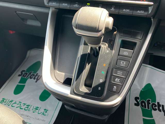 トヨタ ヴォクシー １．８ ハイブリッド Ｓ－Ｇ Ｅ－ＦＯＵＲ ４ＷＤ R4年 (北海道) 99