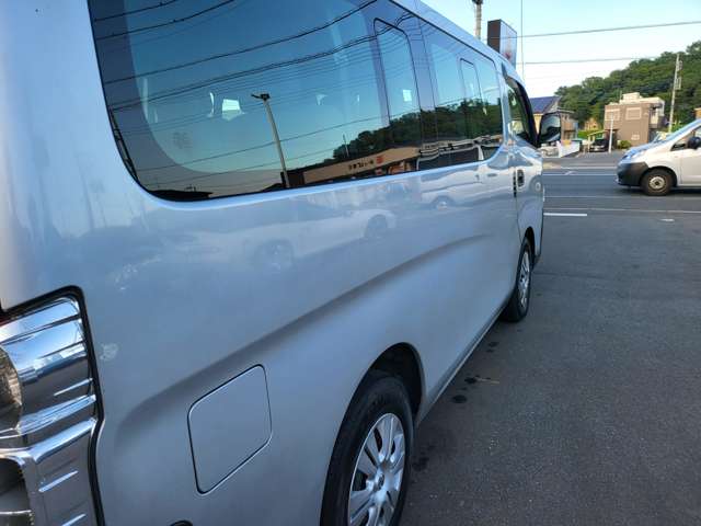 日産 ＮＶ３５０キャラバン　ワゴン ２．５ ＤＸ ロングボディ 低床 H27年 (関東) 99