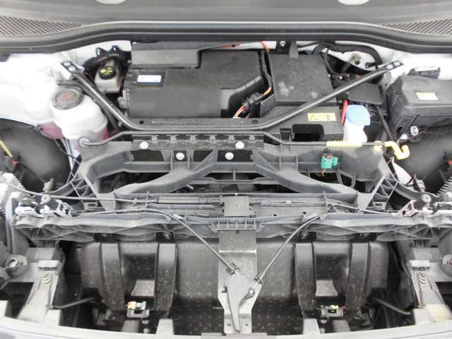 アウディ Ｑ４　ｅ−トロン　スポーツバック ４０　Ｓライン R5年 (近畿) 99