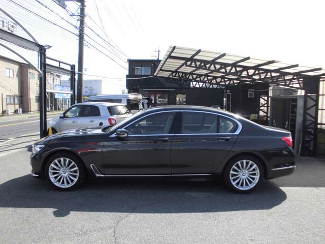 ＢＭＷ ７シリーズ ７４０ｉ H28年 (近畿) 99