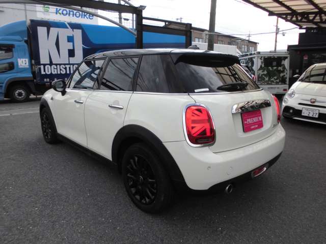 ミニ ミニ クーパー ５ドア ＤＣＴ R2年 (近畿) 99