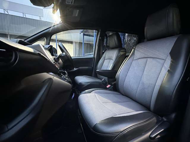 トヨタ ヴォクシー １．８ ハイブリッド ＺＳ H29年 (関東) 99