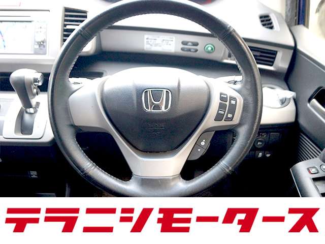 ホンダ フリード　ハイブリッド １．５ ジャストセレクション H25年 (近畿) 99