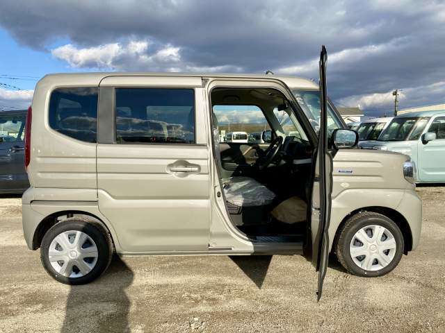 スズキ スペーシア ６６０ ハイブリッド Ｇ ４ＷＤ R7年 (北海道) 99