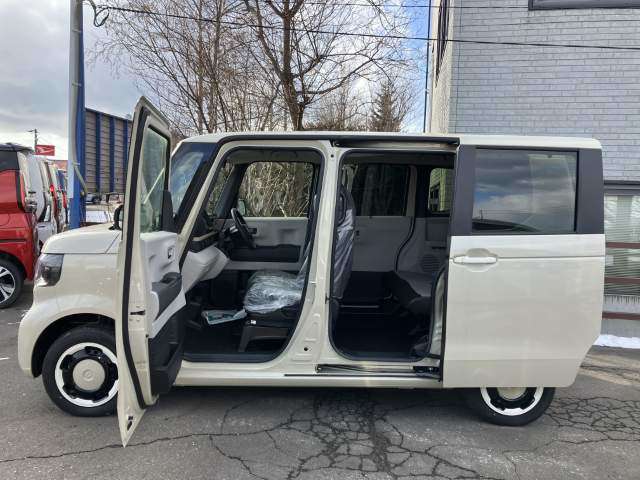 ホンダ Ｎ　ＢＯＸ ６６０ ファッションスタイル ４ＷＤ R6年 (北海道) 99
