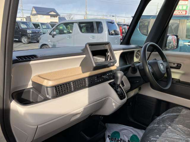 ホンダ Ｎ　ＢＯＸ ６６０ ファッションスタイル ４ＷＤ R6年 (北海道) 99