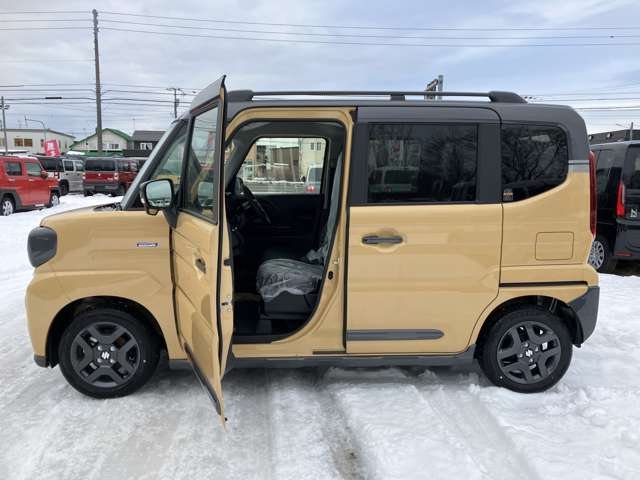 スズキ スペーシア ６６０ ギア ハイブリッド ＸＺ ４ＷＤ R6年 (北海道) 99