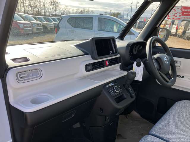 ダイハツ ムーヴ　キャンバス ６６０ ストライプス Ｘ ４ＷＤ R7年 (北海道) 99
