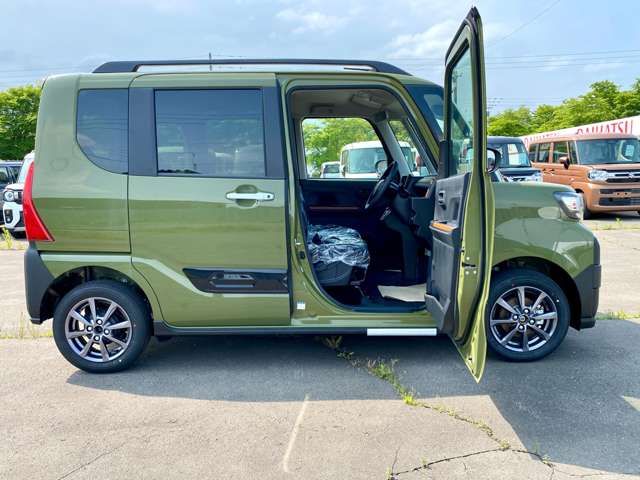 ダイハツ タント ６６０ ファンクロス ４ＷＤ R6年 (北海道) 99