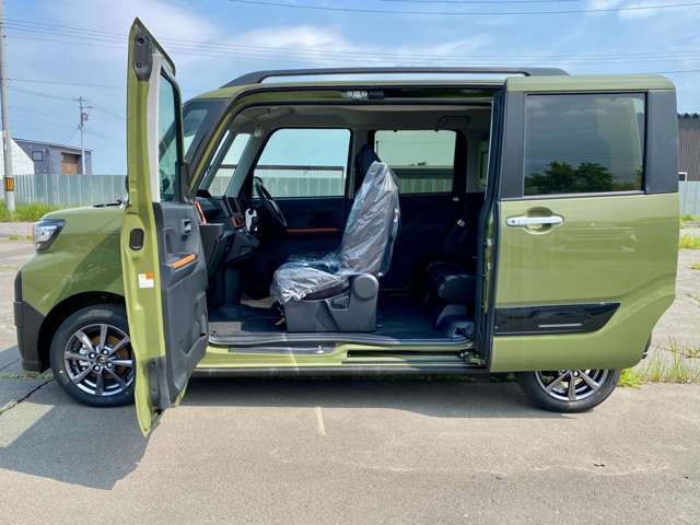 ダイハツ タント ６６０ ファンクロス ４ＷＤ R6年 (北海道) 99