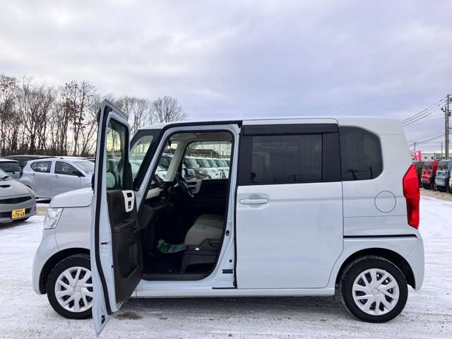 ホンダ Ｎ　ＢＯＸ カスタム ６６０ Ｌ ４ＷＤ R3年 (北海道) 99