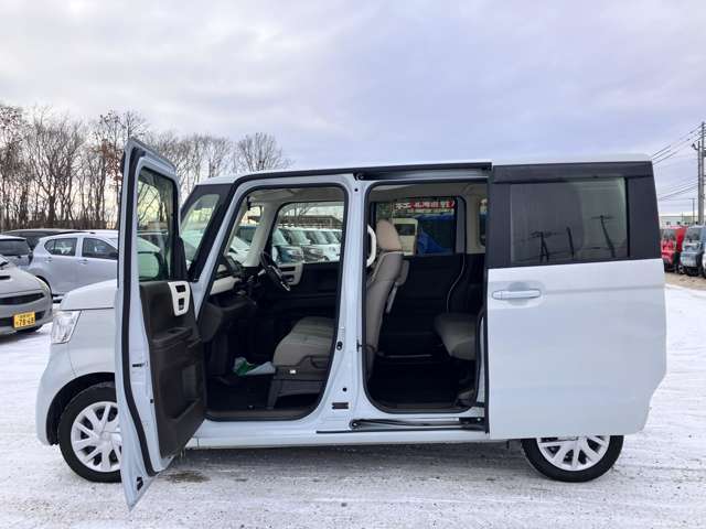 ホンダ Ｎ　ＢＯＸ カスタム ６６０ Ｌ ４ＷＤ R3年 (北海道) 99