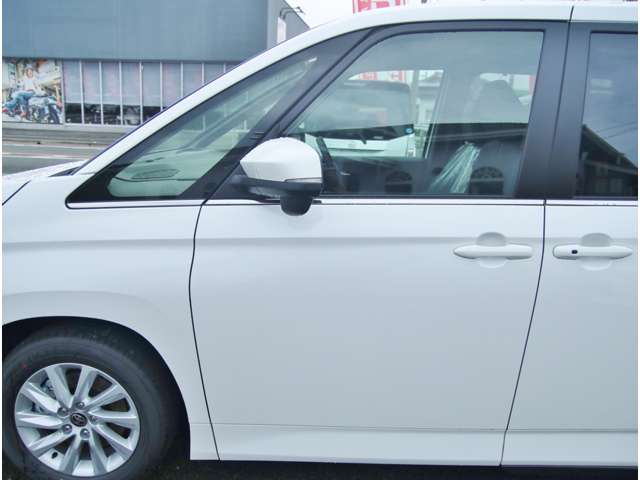トヨタ ノア ２．０ Ｚ R7年 (九州・沖縄) 99