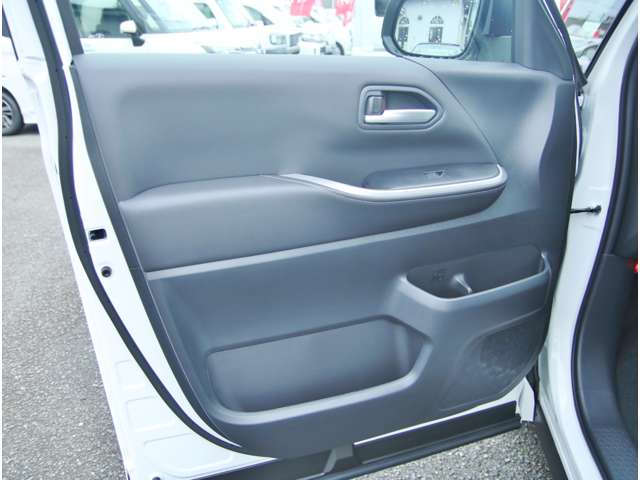 トヨタ ノア ２．０ Ｚ R7年 (九州・沖縄) 99