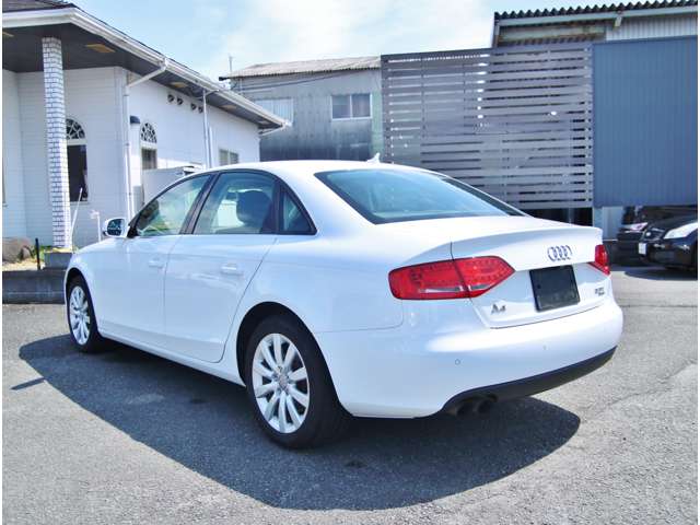 アウディ Ａ４ ２．０ ＴＦＳＩ クワトロ ４ＷＤ H22年 (九州・沖縄) 99